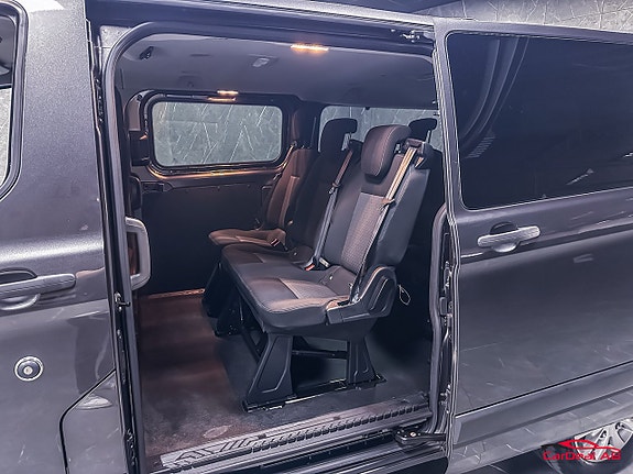 Ford Transit Custom 16 of 26