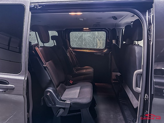 Ford Transit Custom 17 of 26