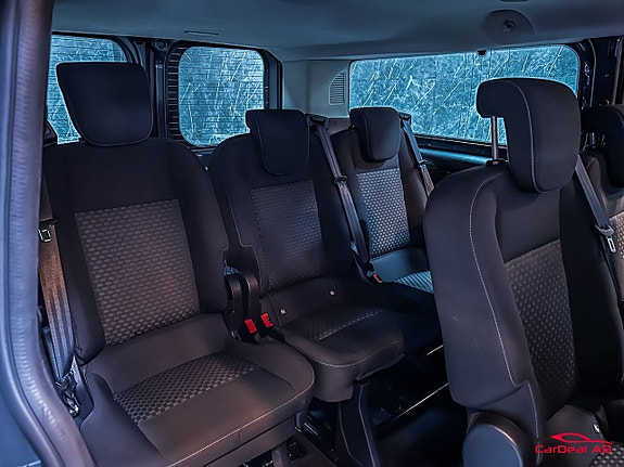 Ford Transit Custom 18 of 26