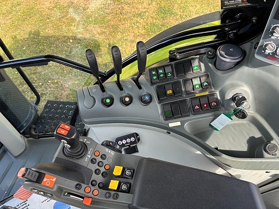 CLAAS Arion 650 CIS 7 of 12
