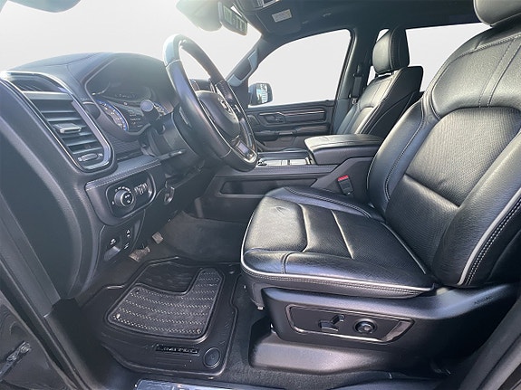 Dodge RAM 1500 8 of 19
