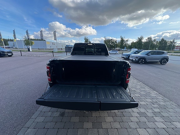 Dodge RAM 1500 14 of 19