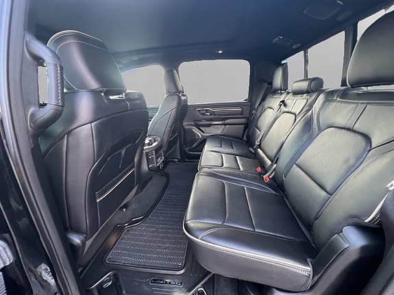 Dodge RAM 1500 9 of 19