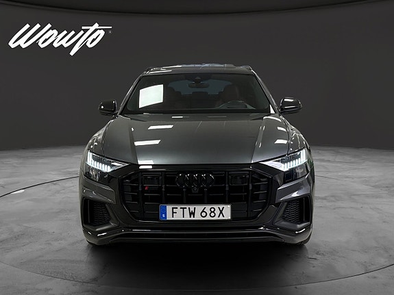 Audi SQ8 2 of 19
