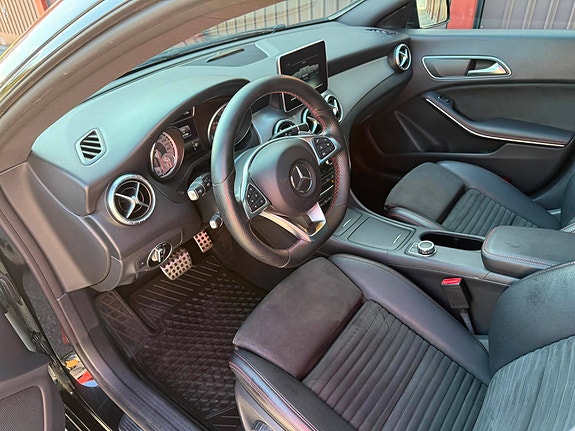 Mercedes-Benz CLA220 d 6 of 11