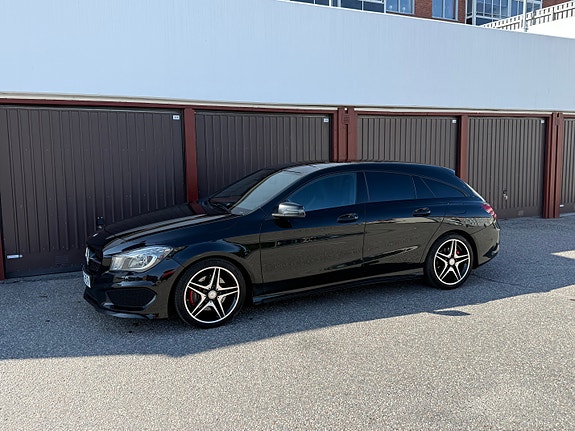 Mercedes-Benz CLA220 d 2 of 11
