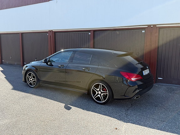 Mercedes-Benz CLA220 d 4 of 11