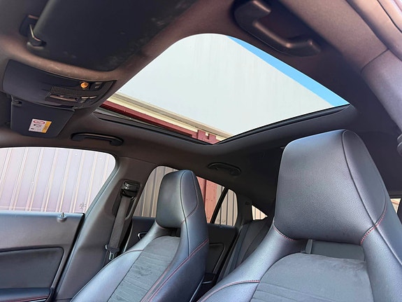Mercedes-Benz CLA220 d 9 of 11