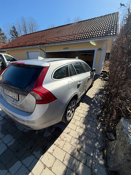 Volvo V60 3 of 5