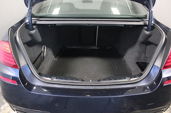 BMW M550d 9 of 30