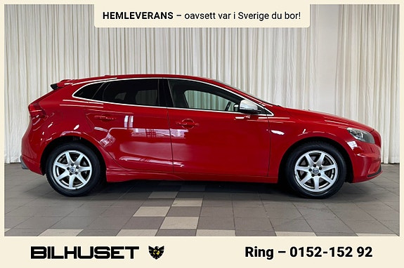 Volvo V40 2 of 28