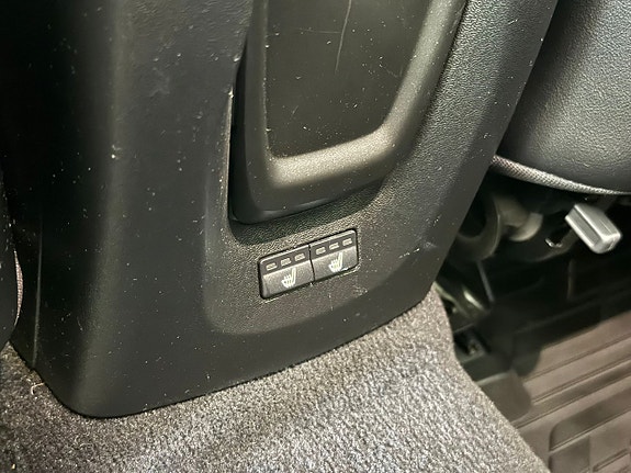 Volvo V40 25 of 28