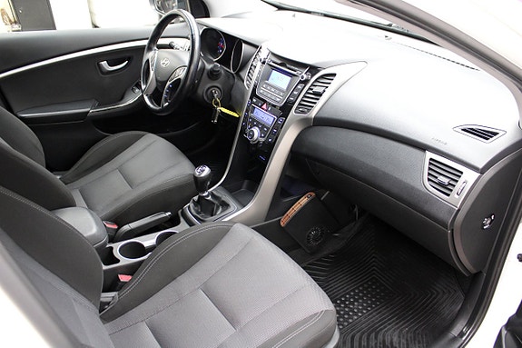Hyundai i30 8 of 24
