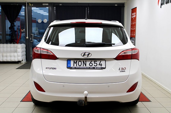 Hyundai i30 10 of 24