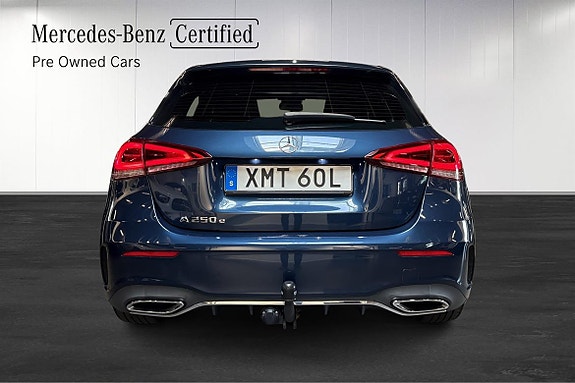 Mercedes-Benz A250 e 16 of 23
