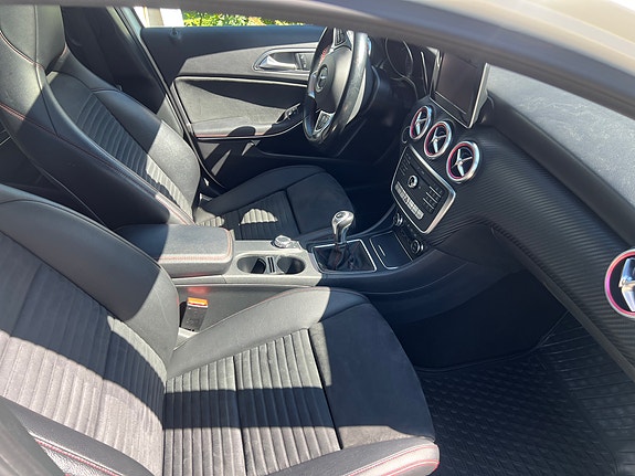 Mercedes-Benz A180 13 of 20