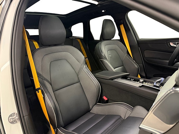 Volvo XC60 12 of 20