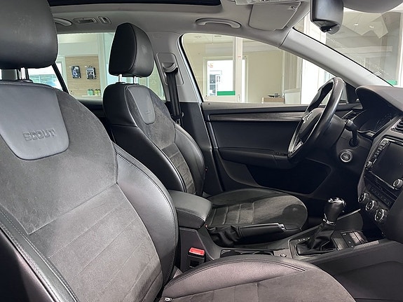 Skoda Octavia 4 of 7