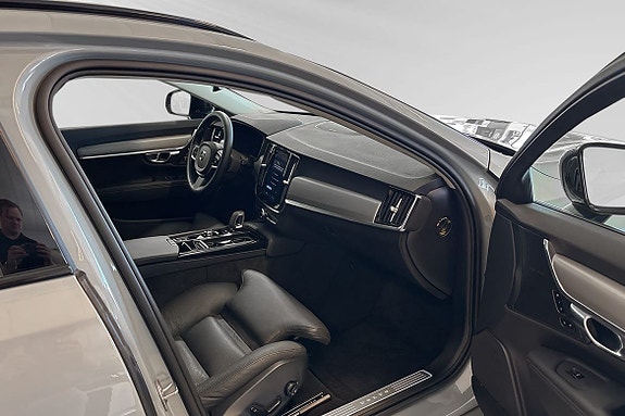 Volvo V90 10 of 19