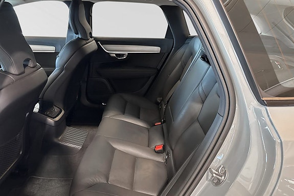Volvo V90 8 of 19