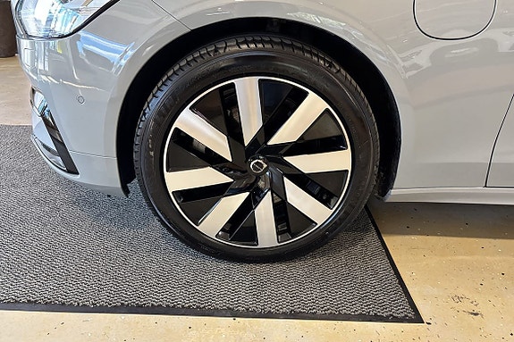 Volvo V90 12 of 19