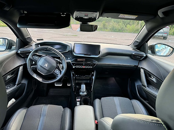 Peugeot 208 4 of 5