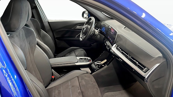 BMW X1 3 of 9