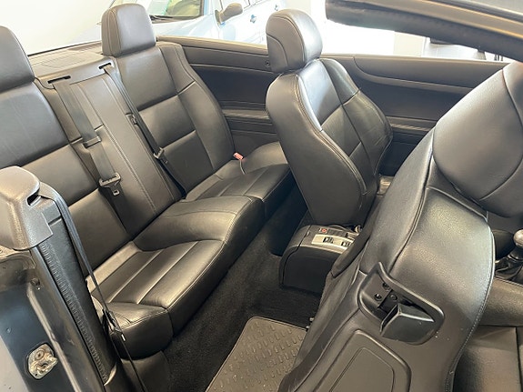 Peugeot 307 CC 14 of 15