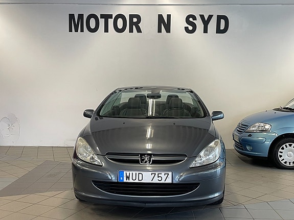 Peugeot 307 CC 2 of 15