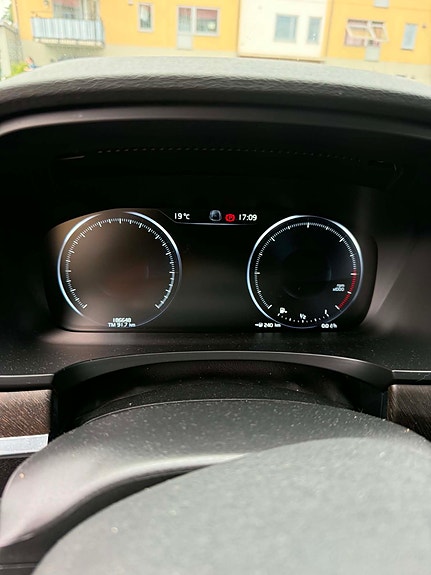 Volvo V90 Cross Country 6 of 8