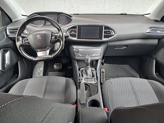 Peugeot 308 SW 16 of 20