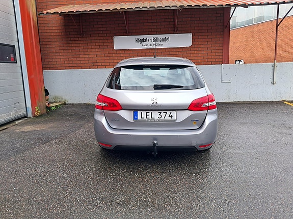 Peugeot 308 SW 7 of 20