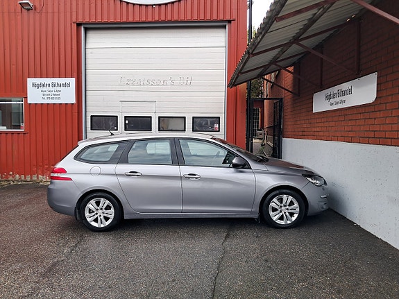 Peugeot 308 SW 8 of 20