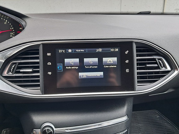 Peugeot 308 SW 18 of 20