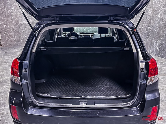 Subaru Outback 18 of 26