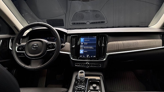 Volvo S90 12 of 30