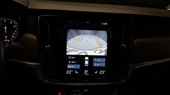 Volvo S90 21 of 30