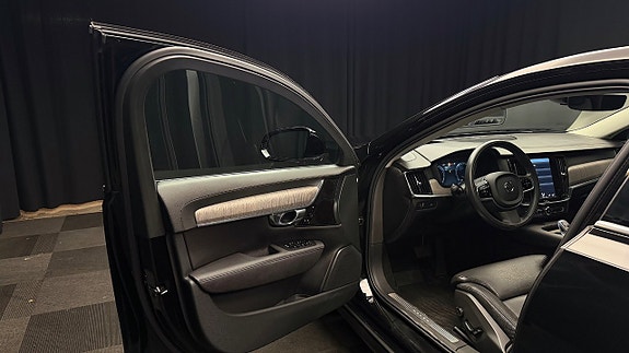 Volvo S90 8 of 30