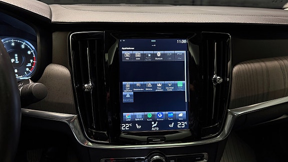 Volvo S90 23 of 30