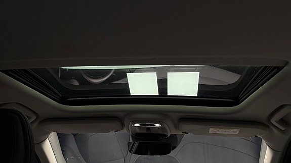 Volvo S90 13 of 30