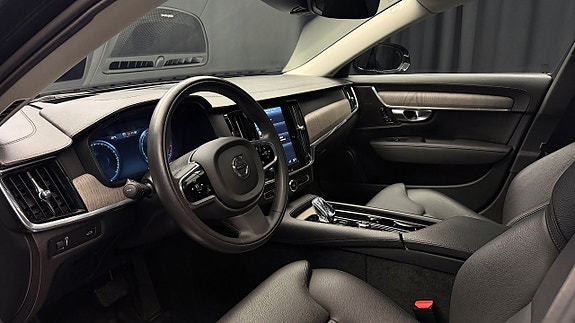 Volvo S90 9 of 30