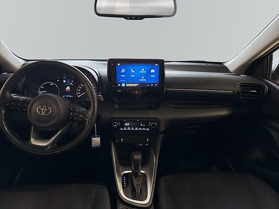 Toyota Yaris 8 of 12