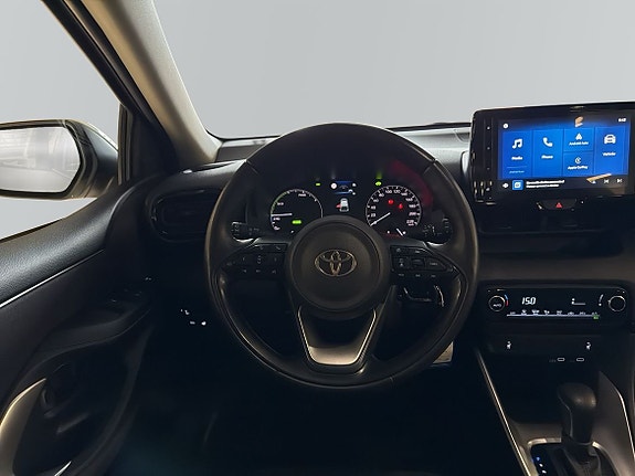 Toyota Yaris 9 of 12