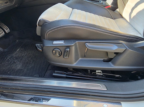 Volkswagen Passat 8 of 18