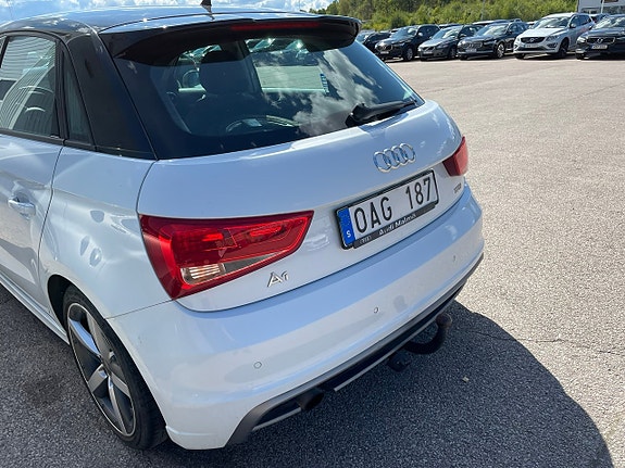 Audi A1 4 of 5