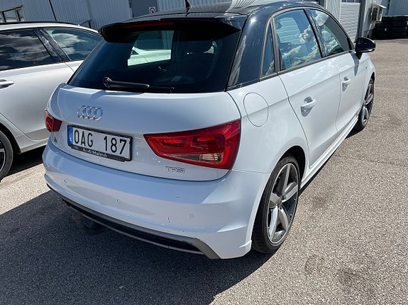 Audi A1 3 of 5