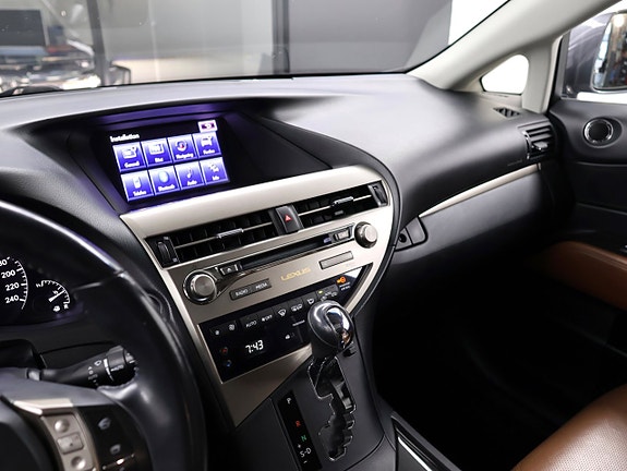 Lexus RX450h 18 of 30
