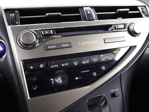 Lexus RX450h 21 of 30
