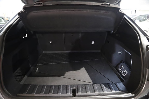 BMW iX2 9 of 18