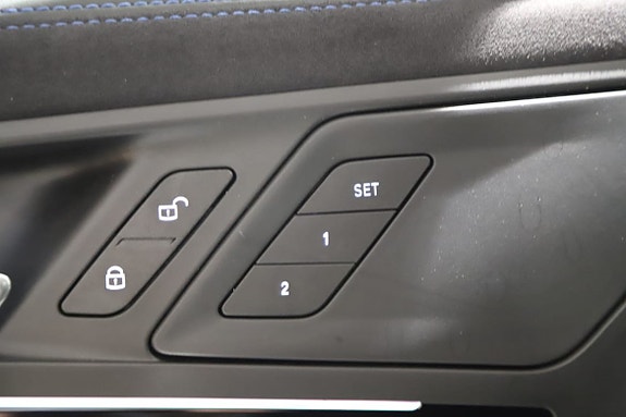 BMW iX2 13 of 18